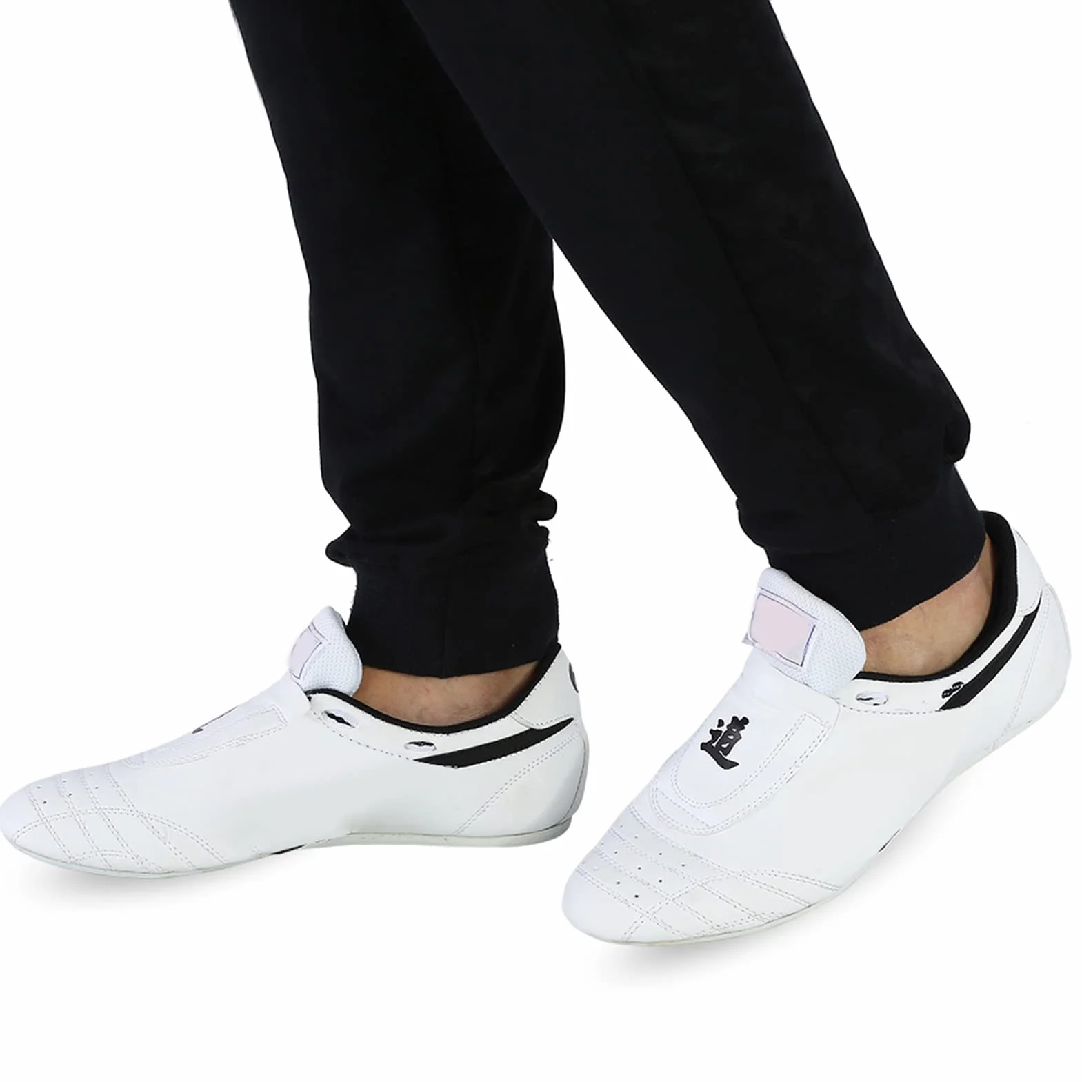 Chaussures de Taekwondo Sport Boxe Kung Fu Taichi Chaussures pour Hommes et Femmes Enfants (43)