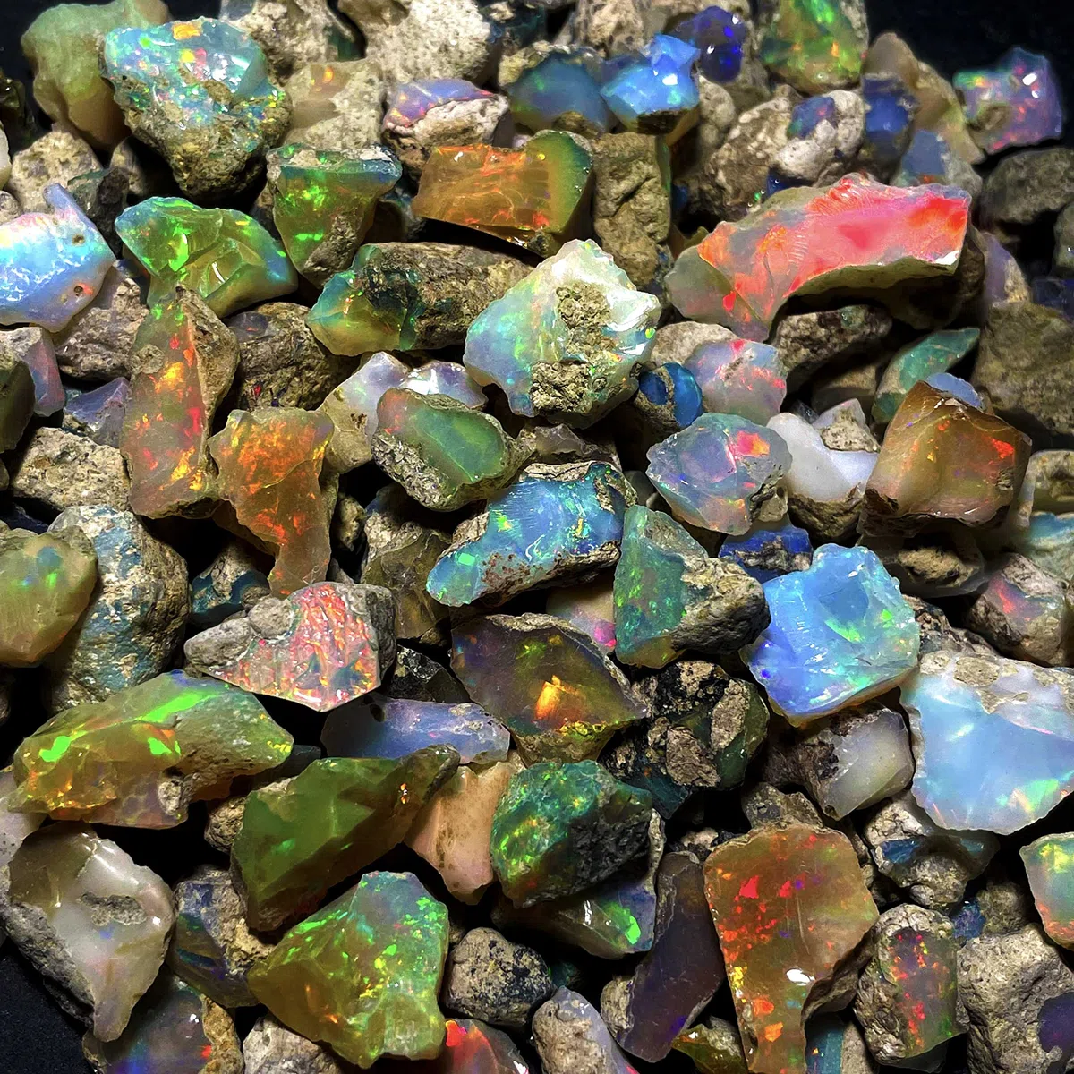 Opale éthiopienne naturelle de qualité AAA - 25 carats - 5 à 8 pièces - Pierres précieuses naturelles brutes pour couper le cabbage, le polissage, le bricolage, l'art et l'artisanat, 10