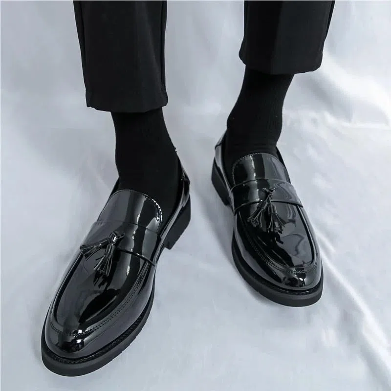 Mocassins Noirs for Hommes, Chaussures habillées Formelles, Chaussures d'affaires décontractées et Confortables en Cuir, activités de Bureau élégantes, Artisanat raffiné